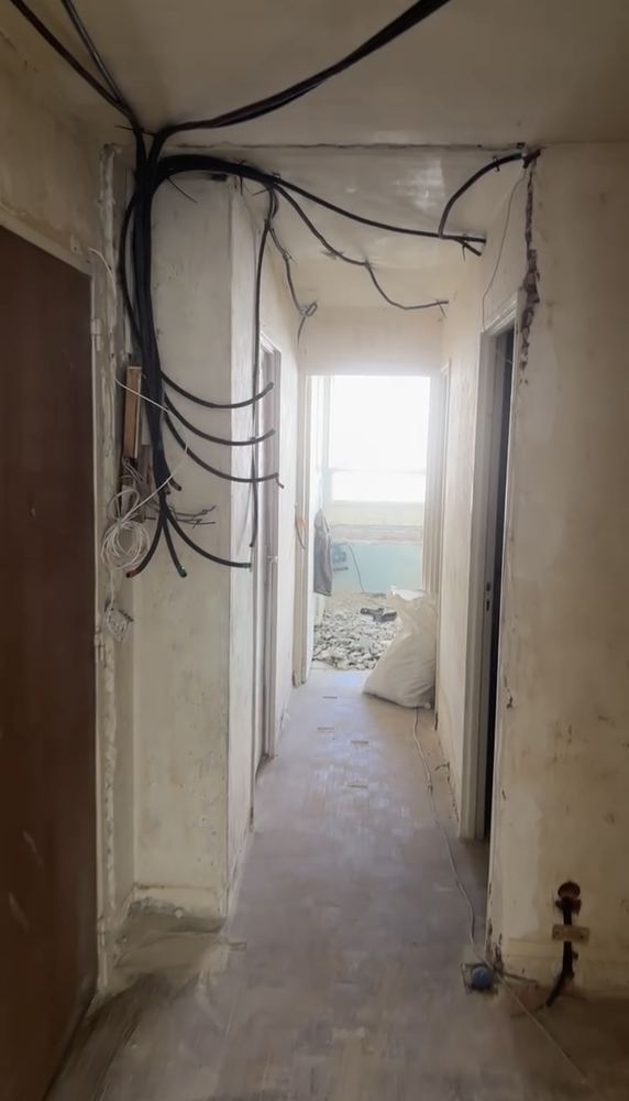 Rénovation du couloir et de l’entrée à Courbevoie – pendant les travaux