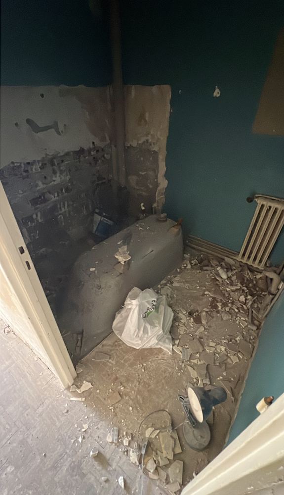 Salle de bain complète à Courbevoie – pendant les travaux
